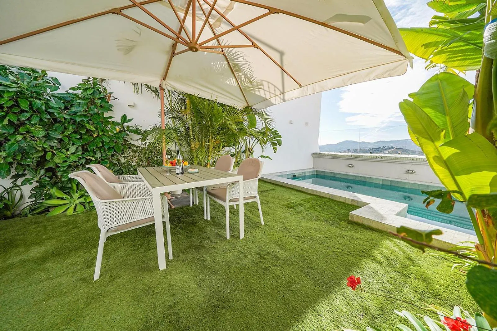 Luxury Center Townhouse In Frigiliana With Pool And Parking Hansonholiday Rentals Spain