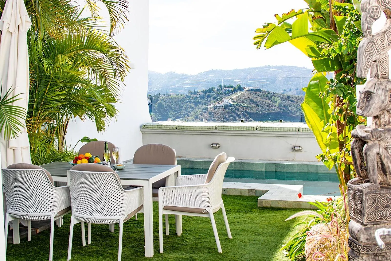 Luxury Center Townhouse In Frigiliana With Pool And Parking Hansonholiday Rentals Holiday home