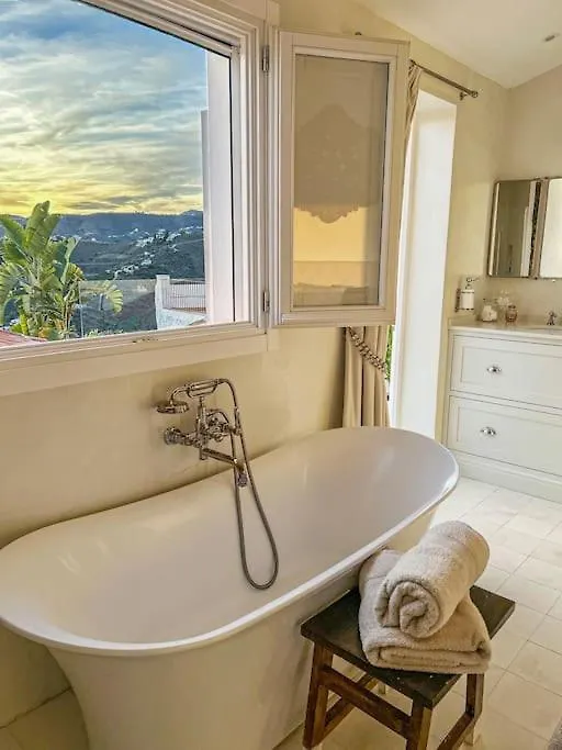 Luxury Center Townhouse In Frigiliana With Pool And Parking Hansonholiday Rentals 0*,