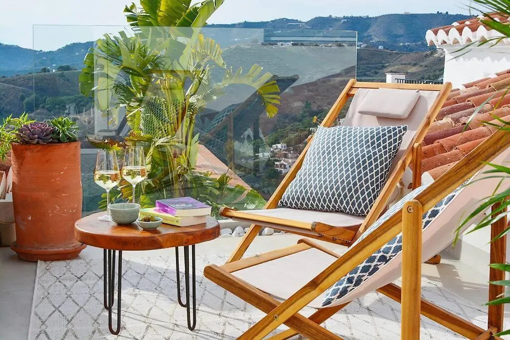 Holiday home Luxury Center Townhouse In Frigiliana With Pool And Parking Hansonholiday Rentals